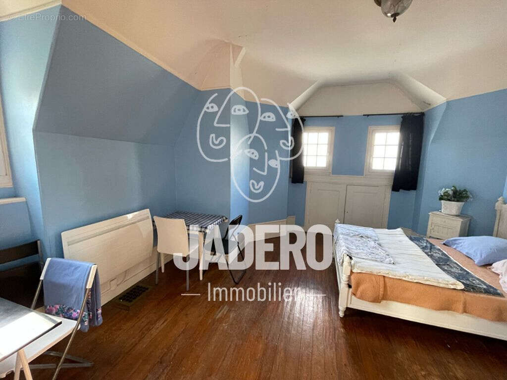 Maison à LE MESNIL-ESNARD