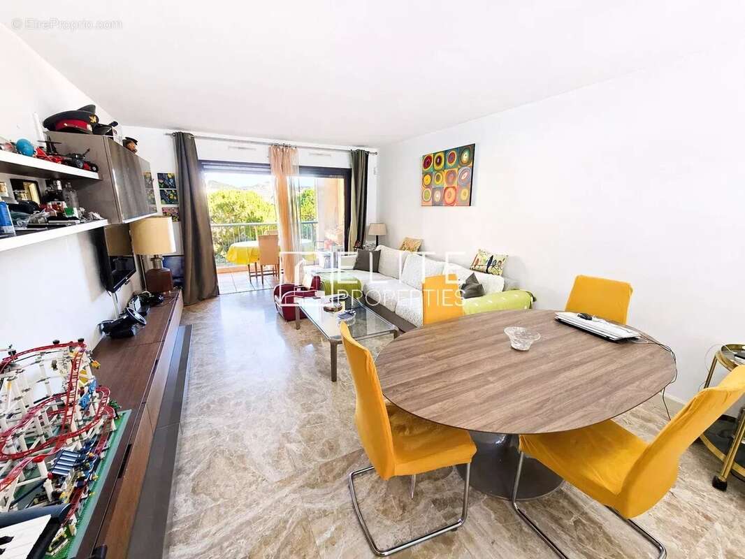 Appartement à LE CANNET