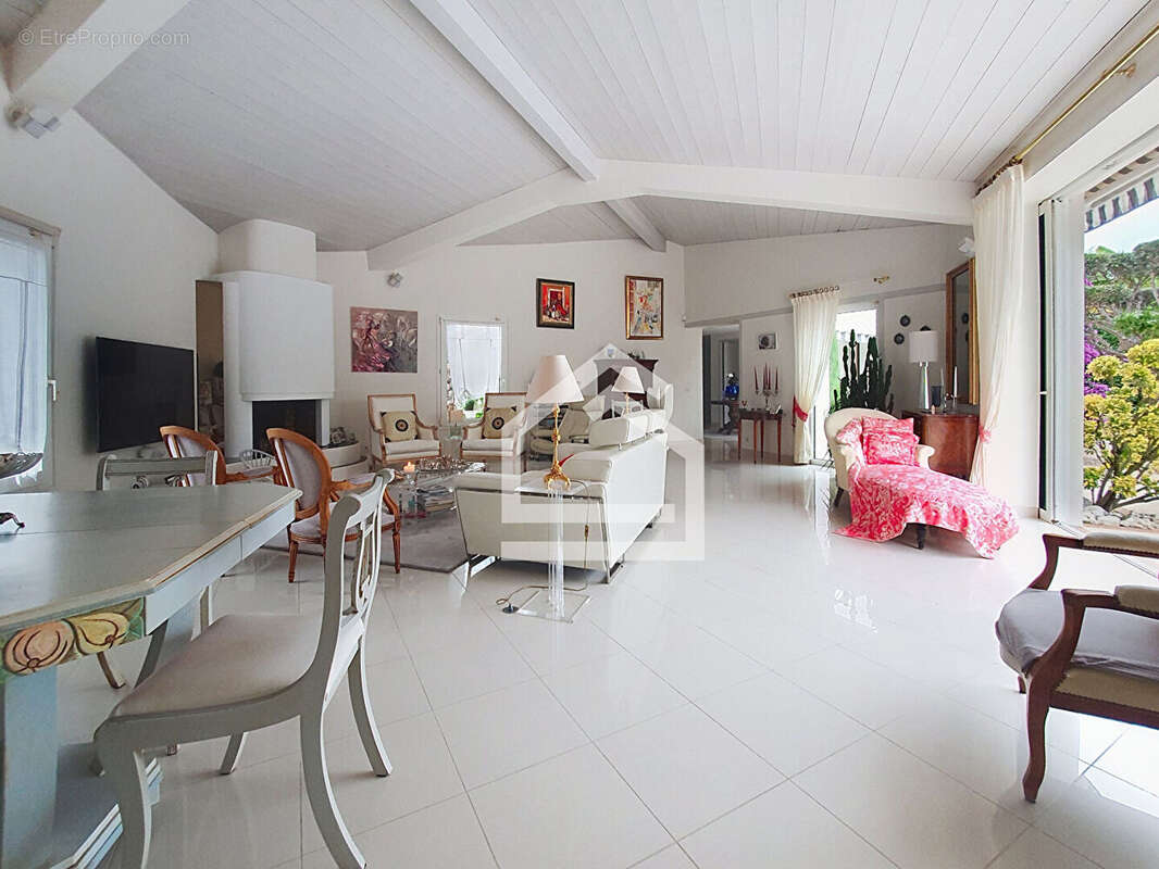 Maison à SAINT-MARTIN-DE-RE