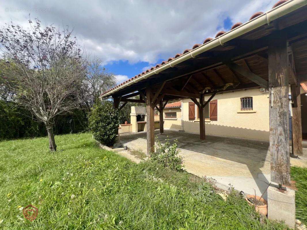 Maison à LES BORDES-SUR-ARIZE