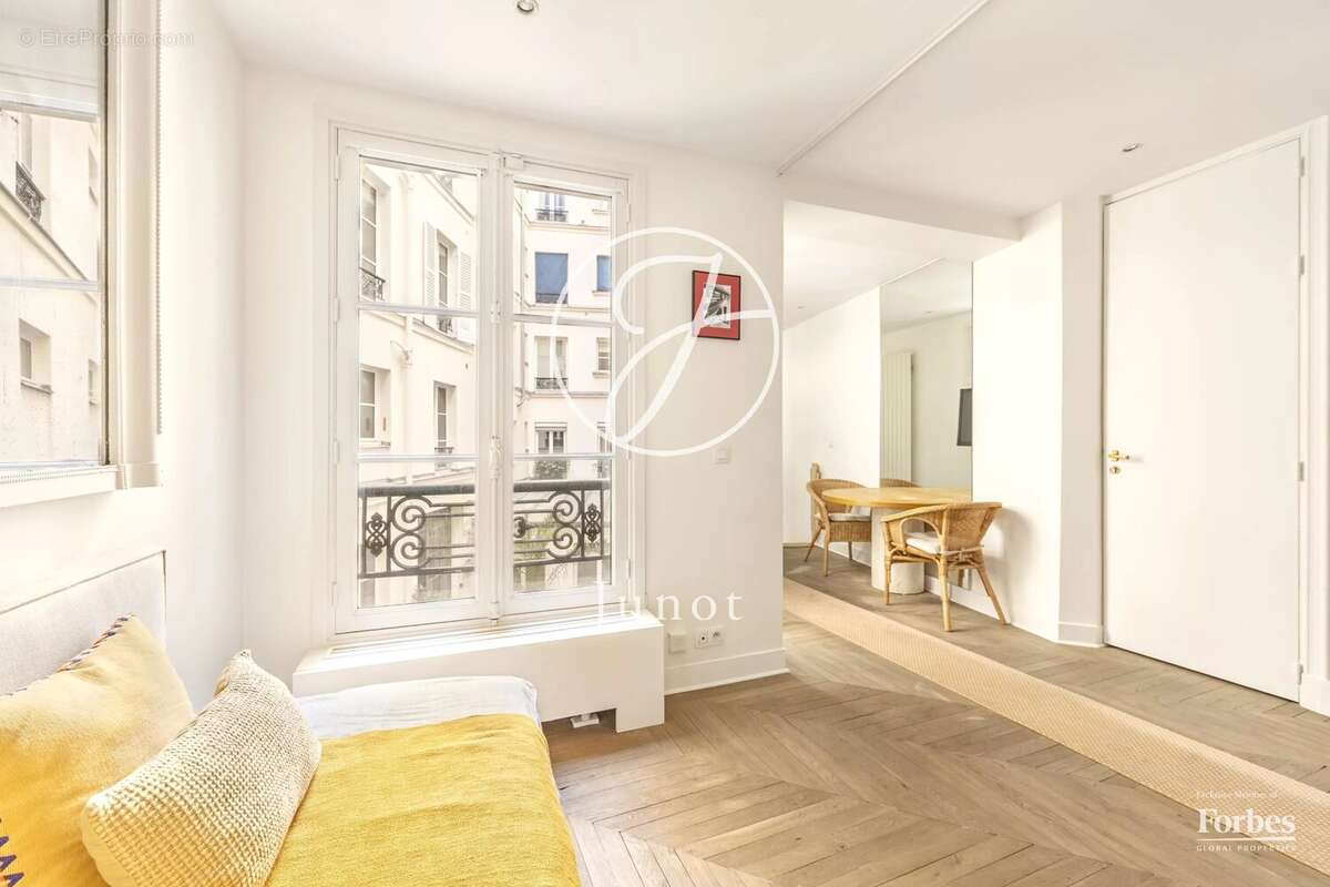 Appartement à PARIS-6E