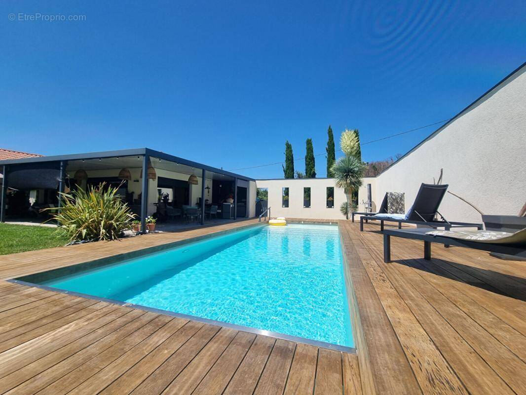 Maison à LE FAUGA