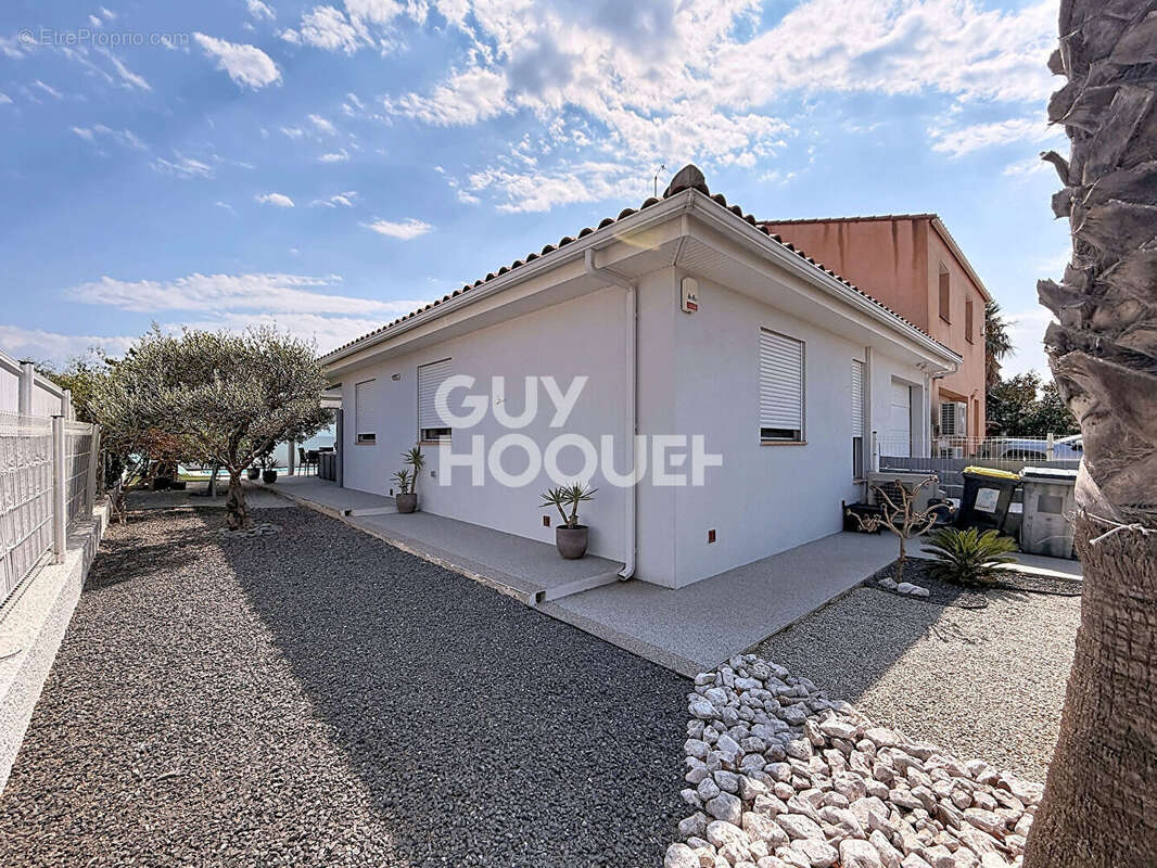 Maison récente de plain pied, avec piscine, 4 pièces de standing à vendre à Cabestany (66330) - photo 2