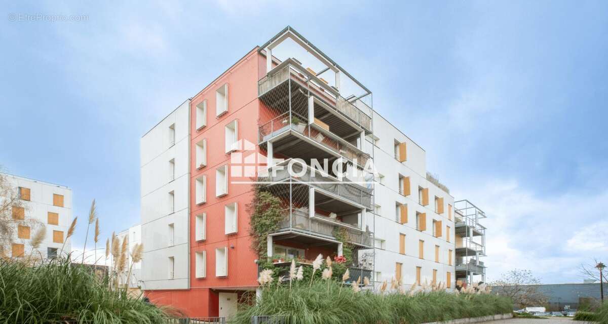 Appartement à L&#039;ILE-SAINT-DENIS