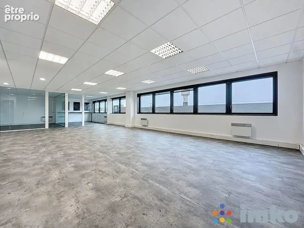 Commerce 250 m² à vendre à Croix (59170) - photo 7