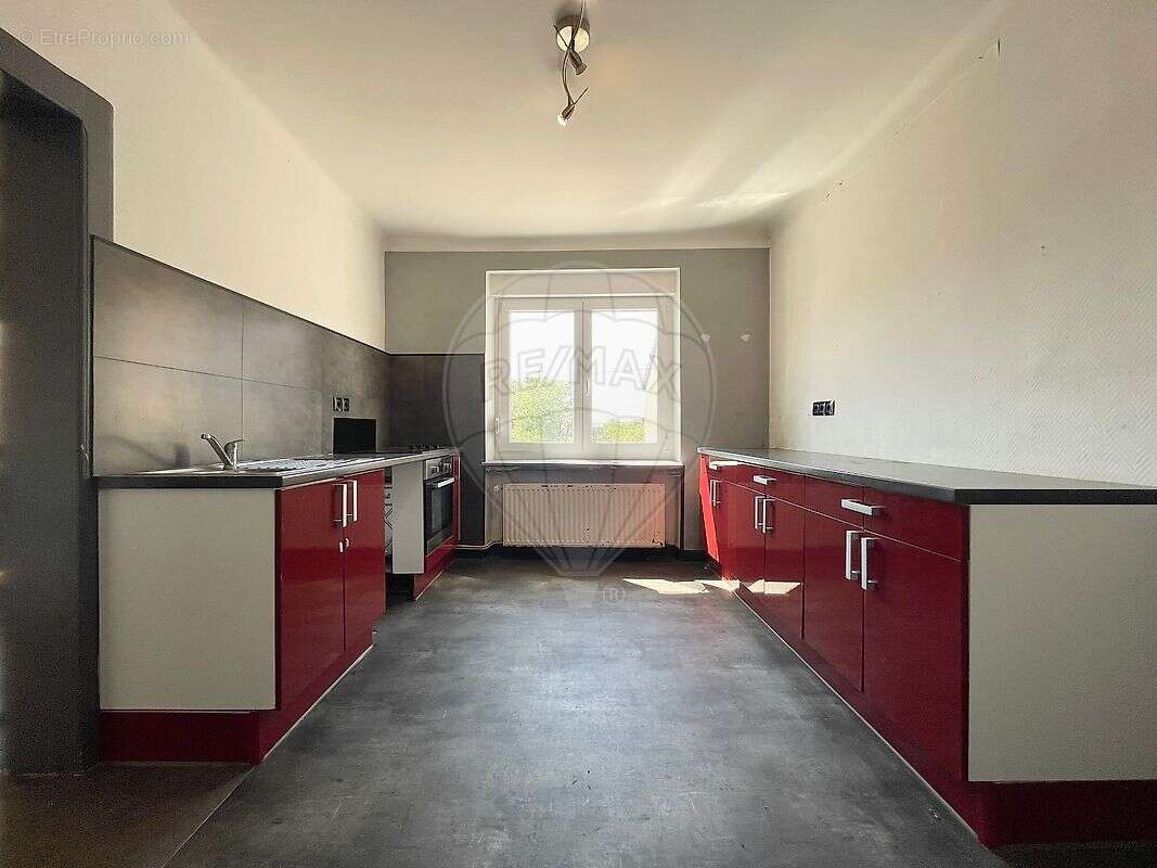 Maison à SERROUVILLE