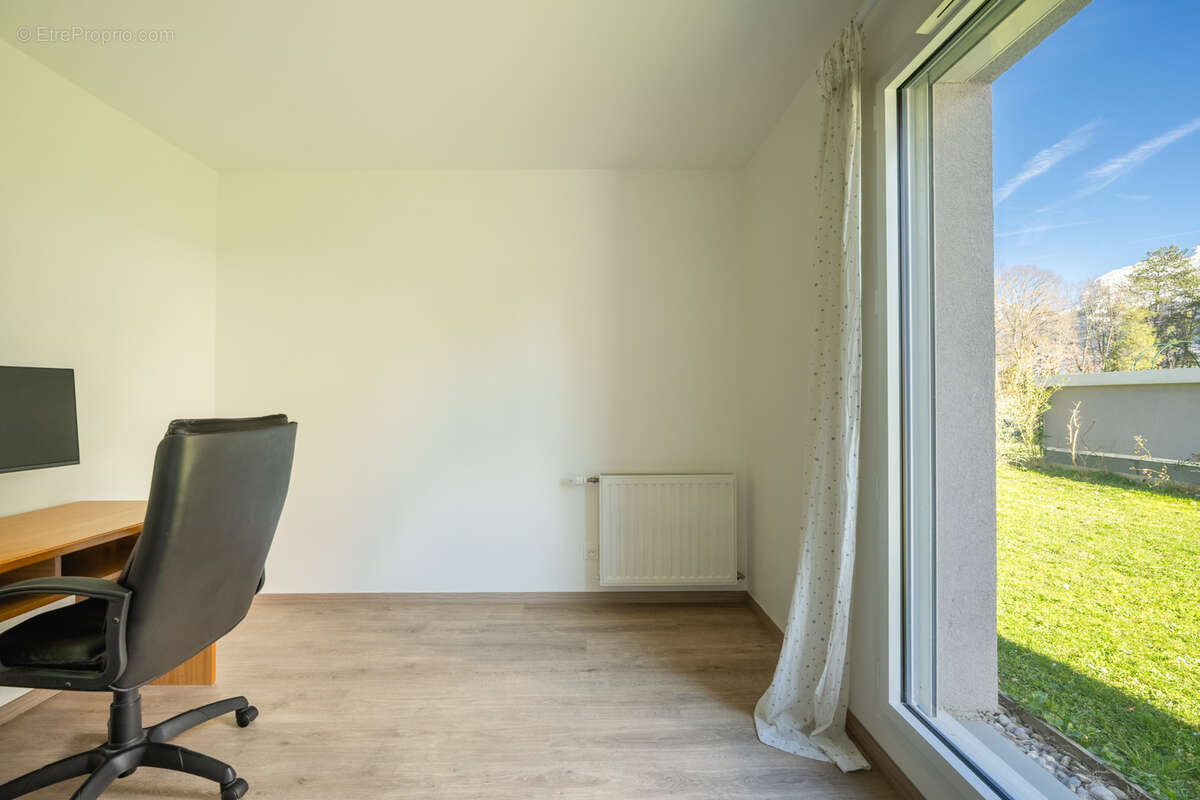 Appartement à SAINT-JORIOZ