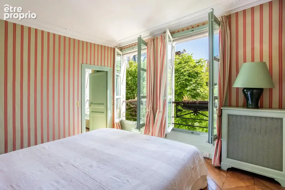 Appartement 5 pièces 125 m² à vendre à Paris-7e (75007) - photo 2