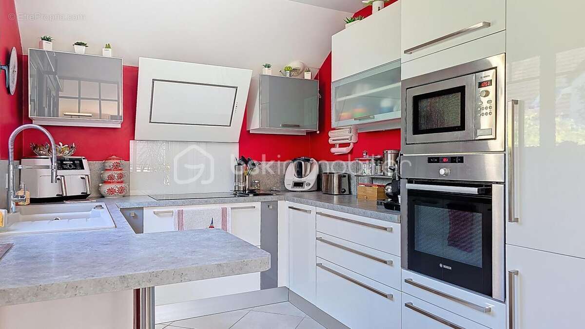 Appartement à CHEVRY-COSSIGNY