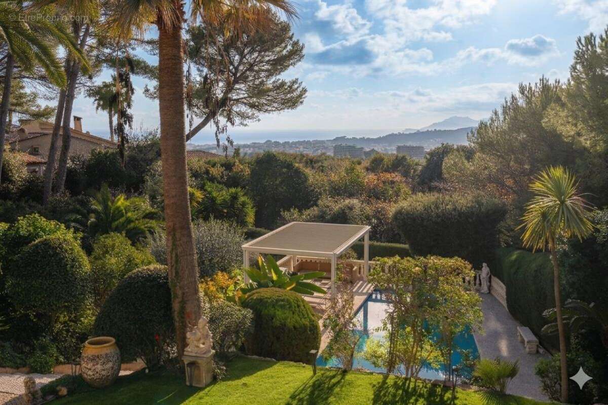 Maison à MOUGINS