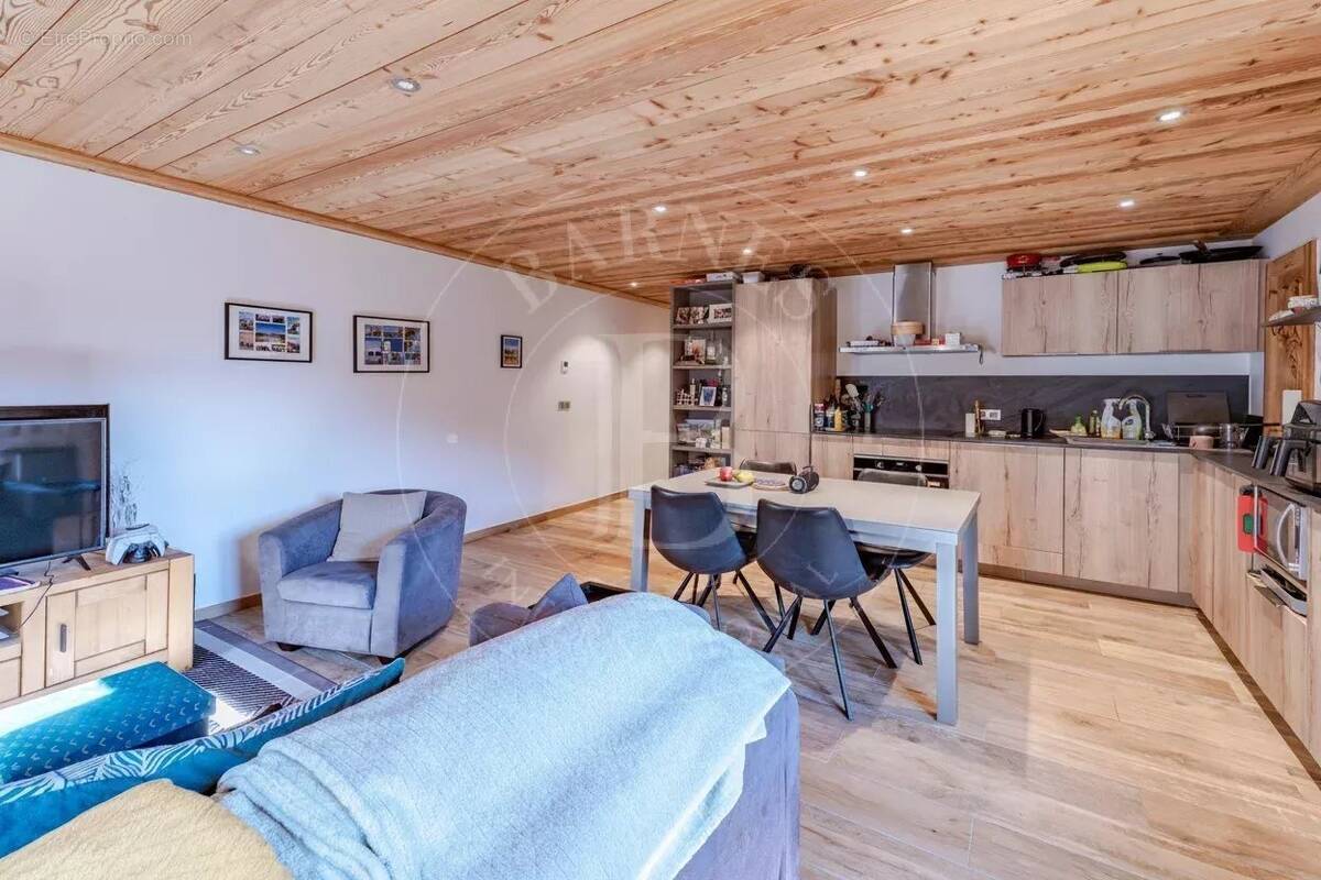 Appartement à LES ALLUES