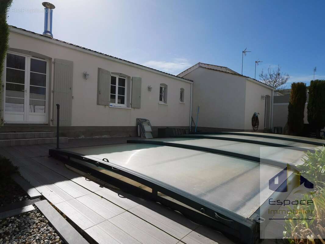 Maison à MESCHERS-SUR-GIRONDE