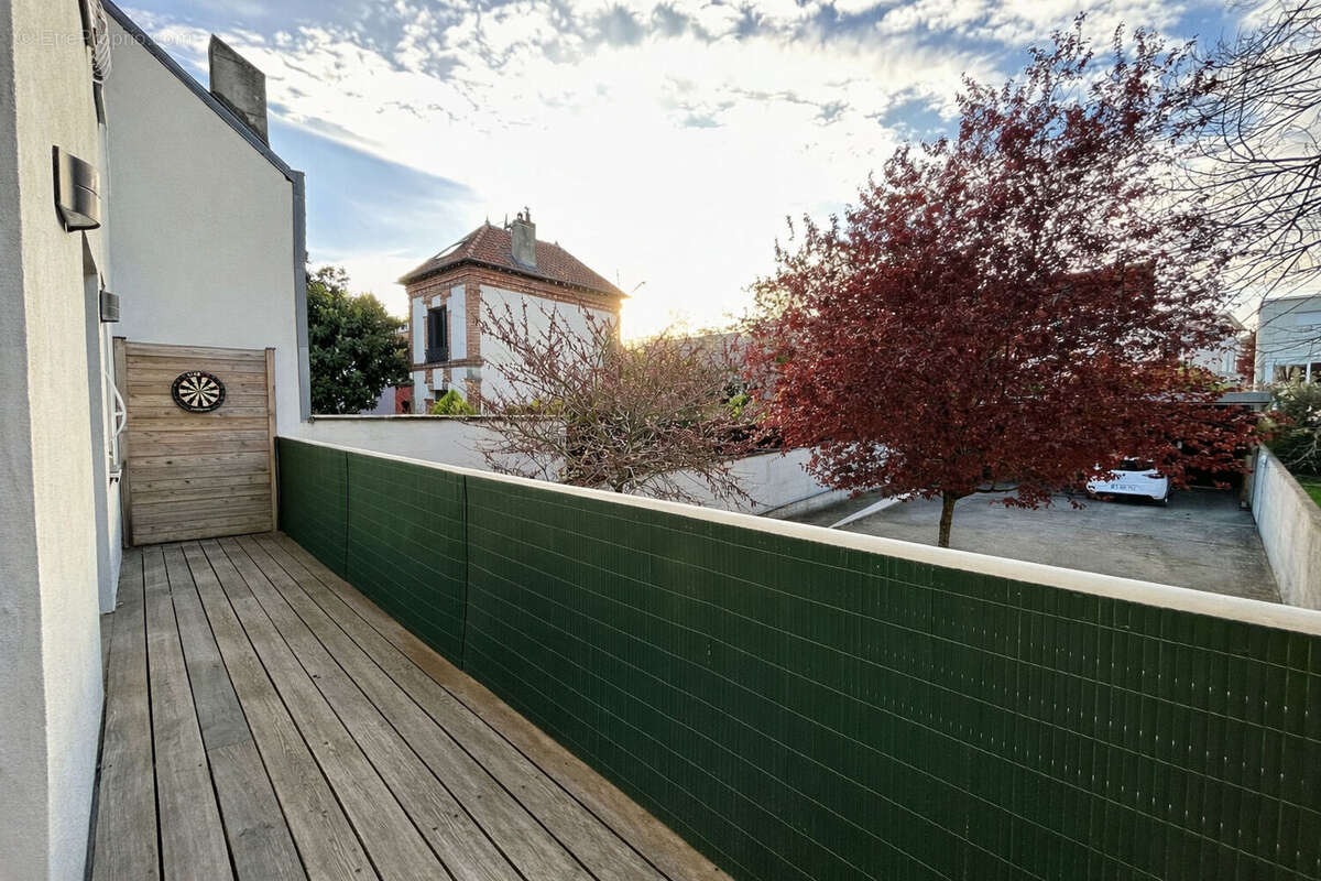 Appartement à SURESNES