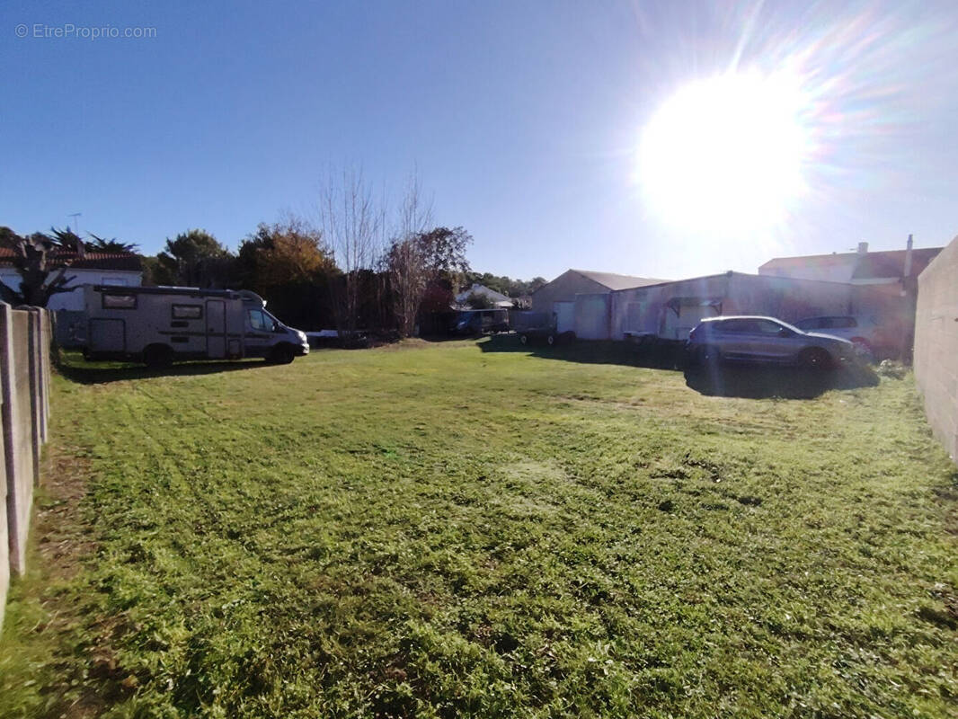 Terrain à LA BARRE-DE-MONTS