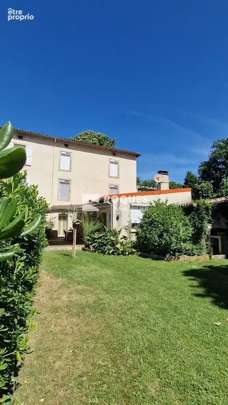 Lodève centre, maison de ville, sept pièces, 186 m2 habitables et jardin de 320 m2 - photo 18