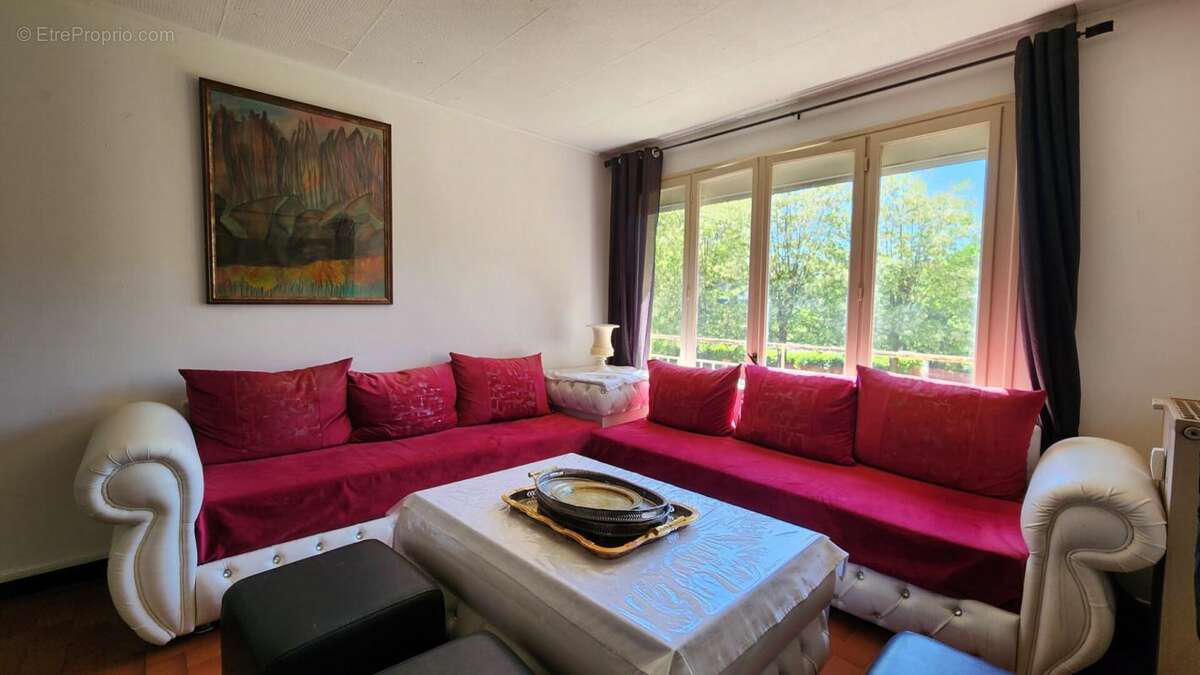 Appartement à CHENOVE