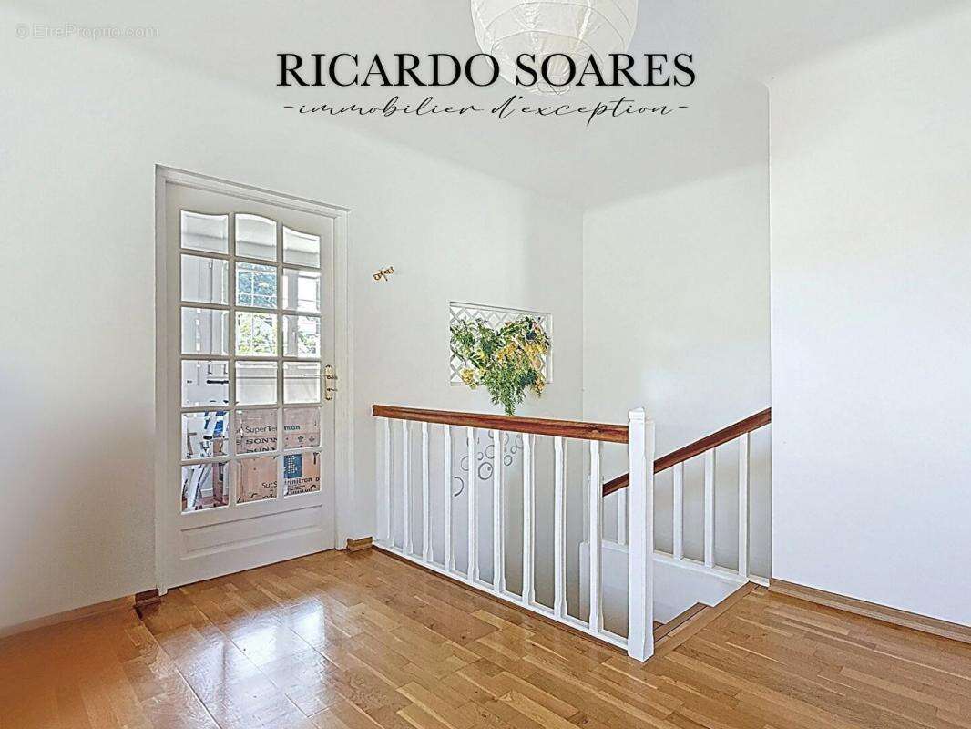 Maison à LE THILLAY