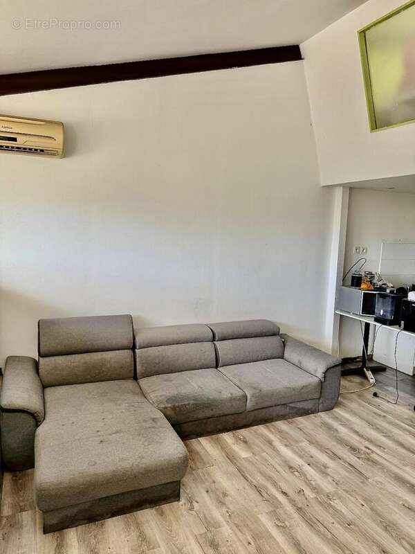 Appartement à LAVERUNE