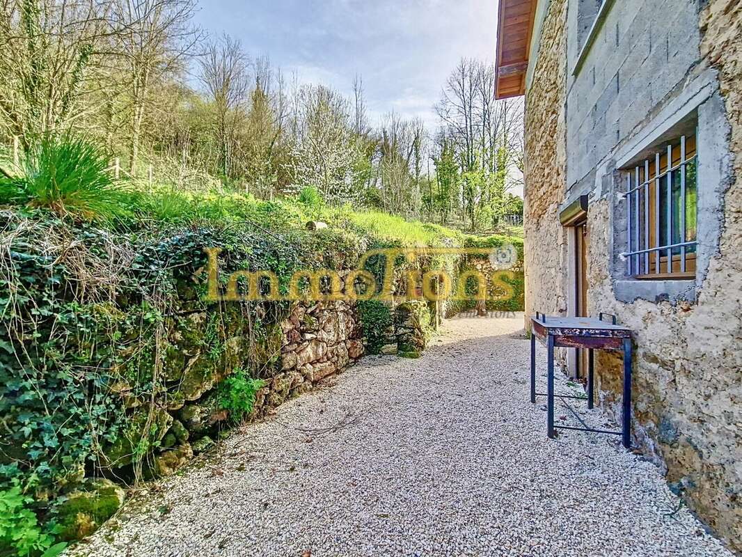 Maison à SAINT-JUST-DE-CLAIX