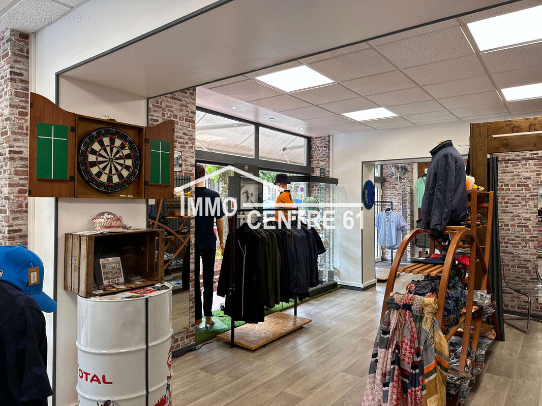 Immeuble comprenant Commerce + habitation Type T5 - photo 13