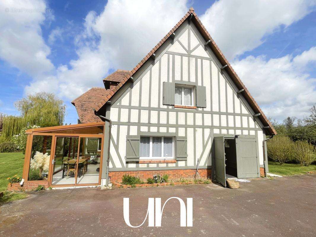 Maison à BONNEVILLE-SUR-TOUQUES