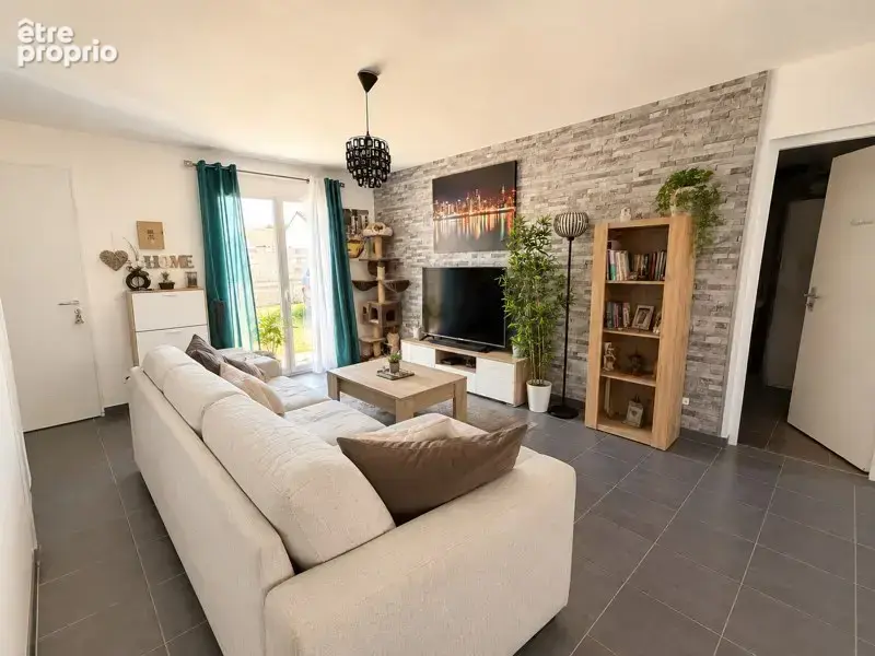 Maison de 6 pièces principales - photo 2