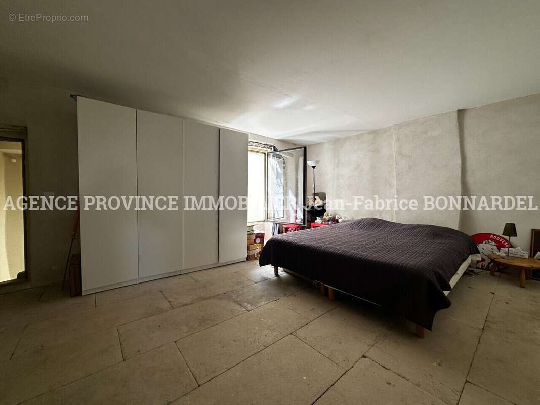 Maison 135 m² à Taulignan  - photo 10