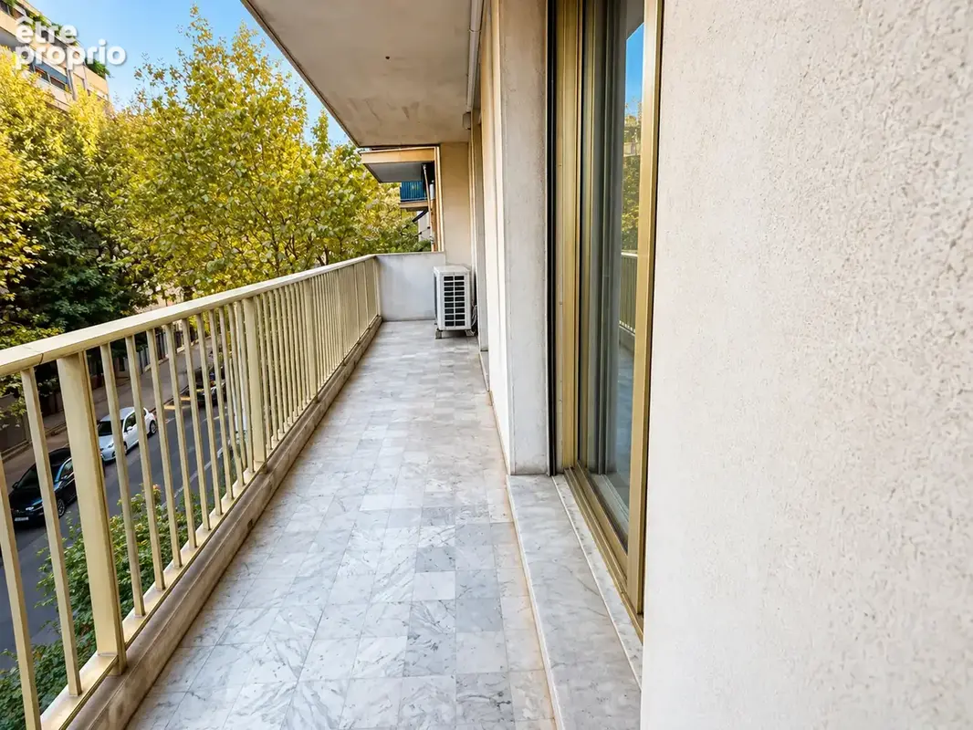 Nice   boulevard françois grosso   3 pièces avec balcon filant de 21 m2 - photo 6