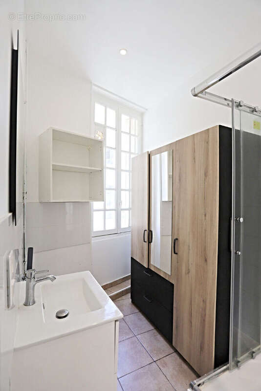 Appartement à PARIS-14E