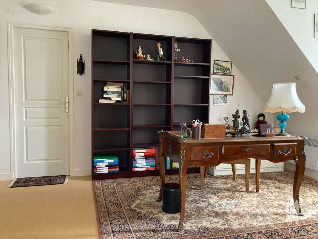 Maison à YZEURES-SUR-CREUSE