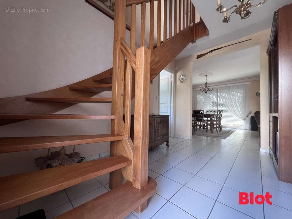 Maison 102 m² à Vannes  - photo 8