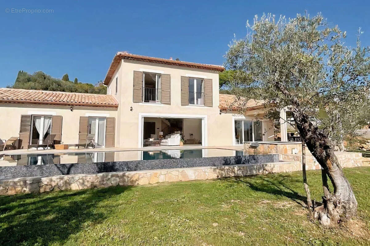 Maison à CALLIAN
