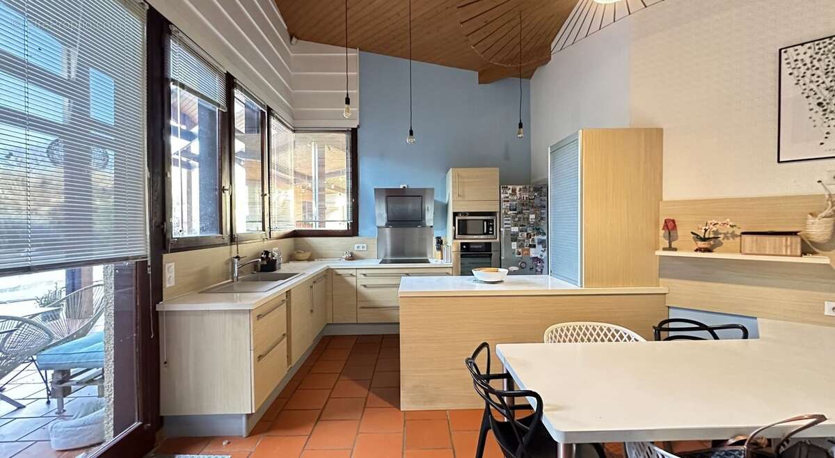 Villa d'architecte de type t7 de 188 m2 sur 2 hectares - photo 9