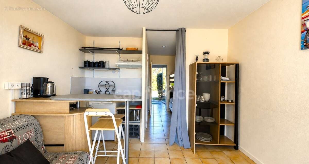Appartement à vendre 2 pièces La Cotinière SAINT PIERRE D'OLERON (17) - photo 3