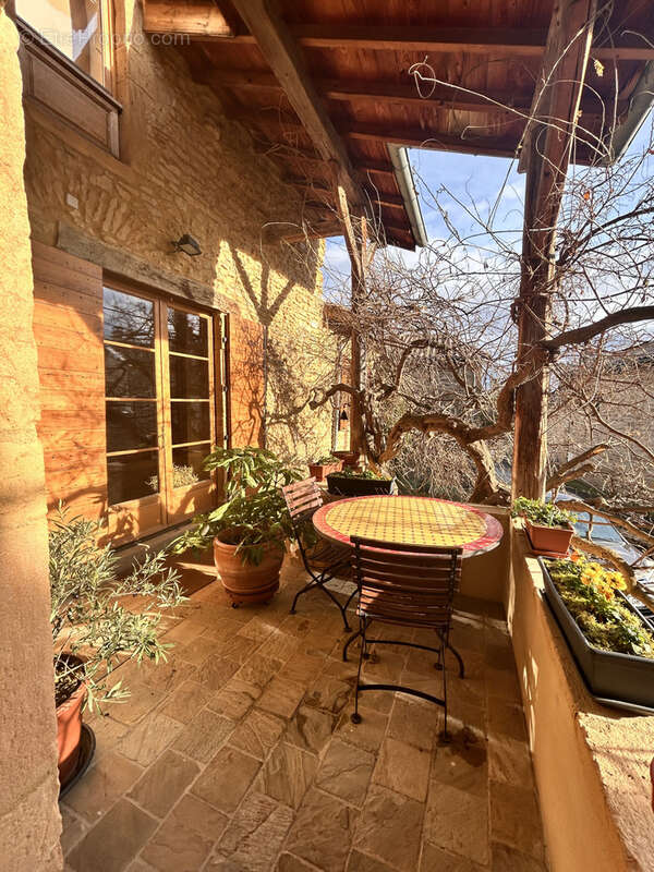 Maison à VILLE-SUR-JARNIOUX