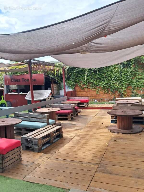 Commerce à SAINT-MARTIN-D'ARDECHE