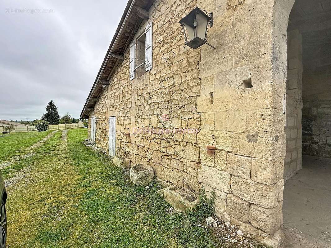 Autre à SALIGNAC