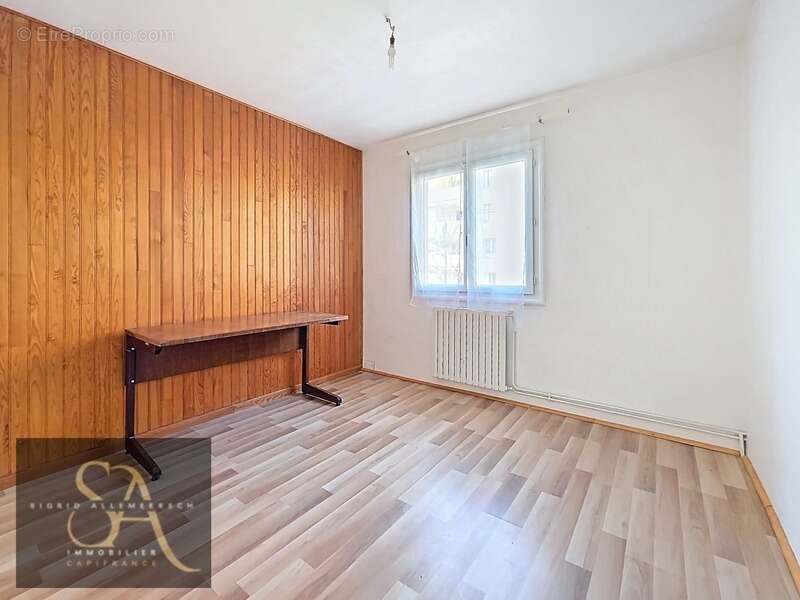 A vendre maison avec 3 chambres, un bureau, garage et jardin à Carcassonne proche des commodités - photo 12
