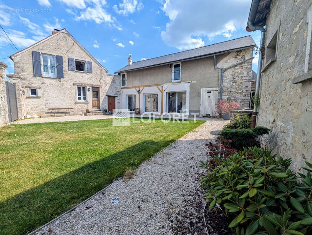 Maison à MILLY-LA-FORET