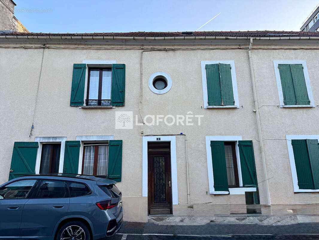 Appartement à CORBEIL-ESSONNES