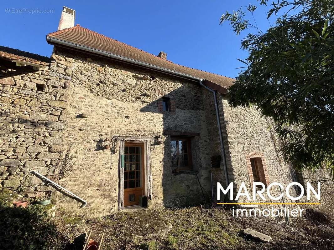 Maison à PIONNAT