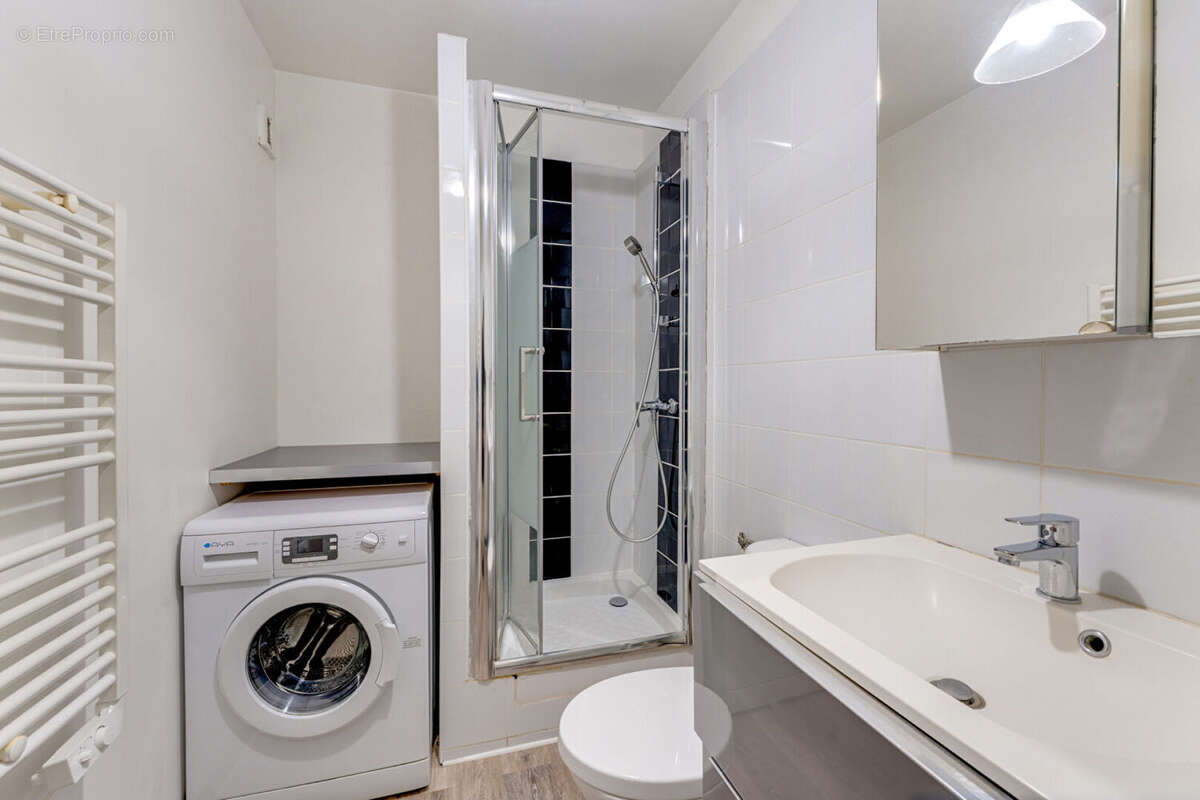 Appartement à PARIS-20E