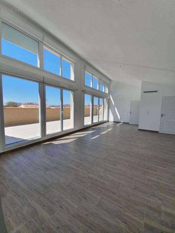 Appartement à SALON-DE-PROVENCE