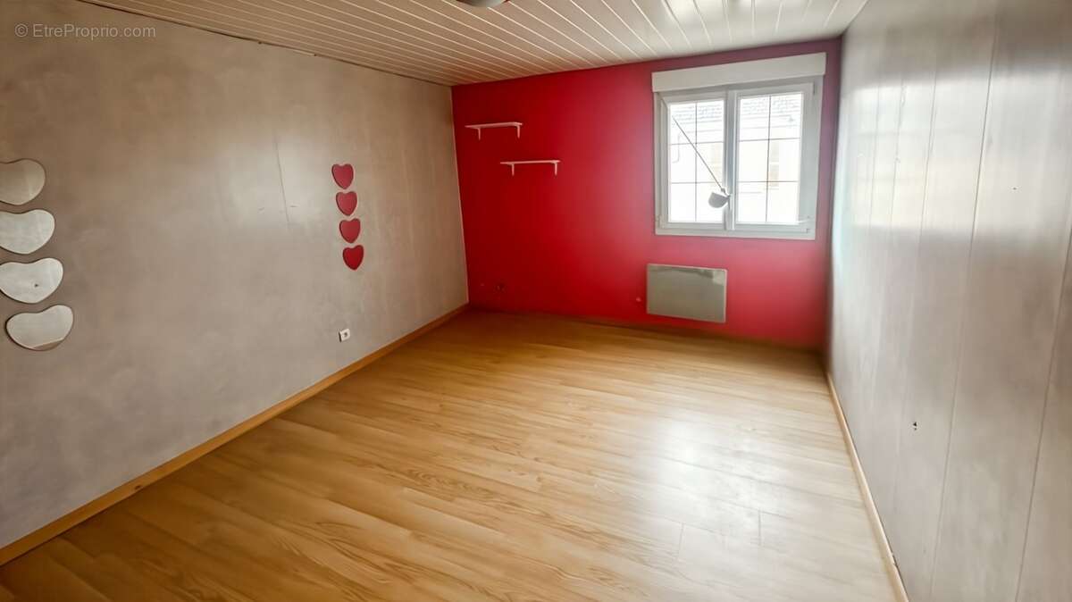 Maison à vendre 9 pièces JUNIVILLE (08) - photo 13