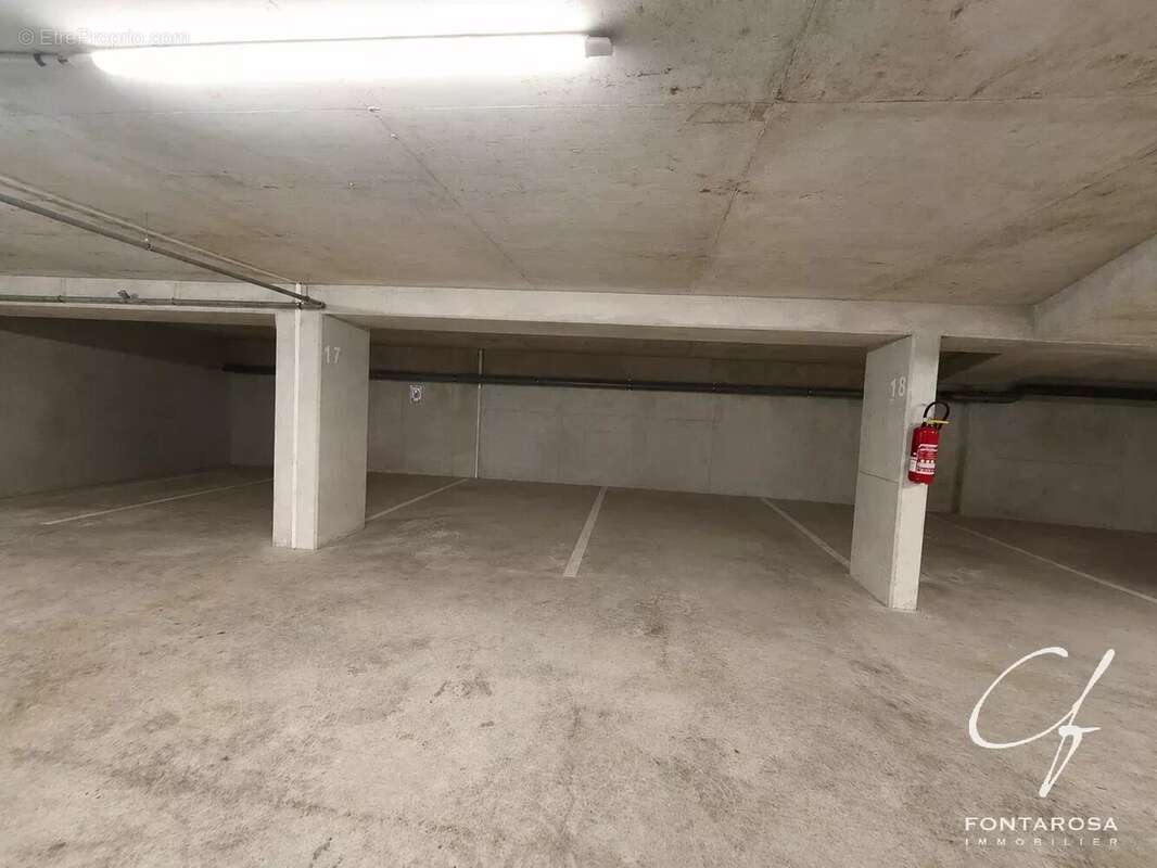 FREJUS PLAGE 2 pièces avec terrasse - Place de parking privative couverte - Bord de mer - photo 9