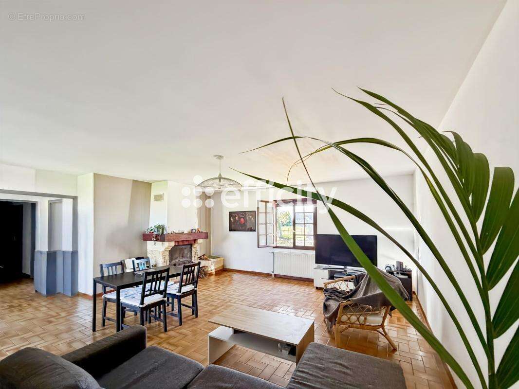 Maison à GUJAN-MESTRAS