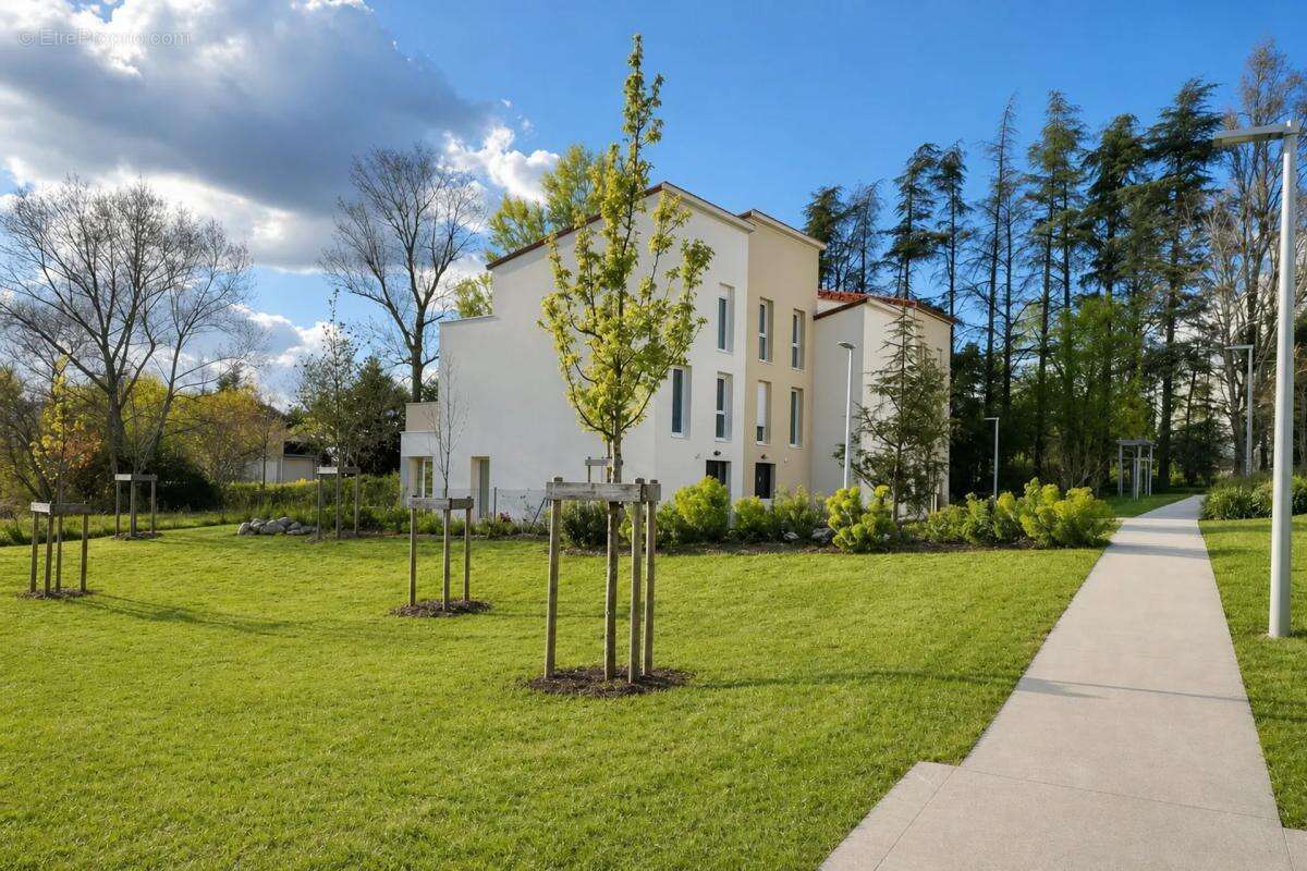 Duplex moderne avec terrasses, stationnement Craponne centre - photo 12