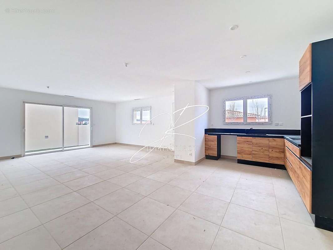 Photo 3 - Maison à NISSAN-LEZ-ENSERUNE