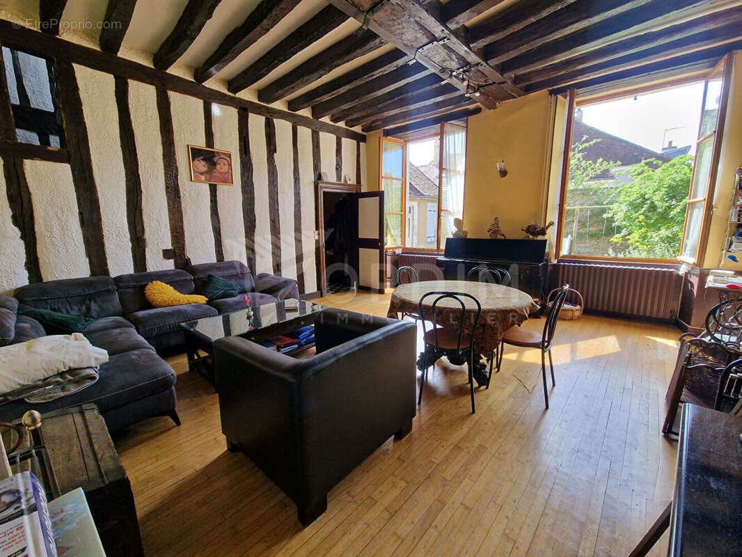 Maison à CRAVANT