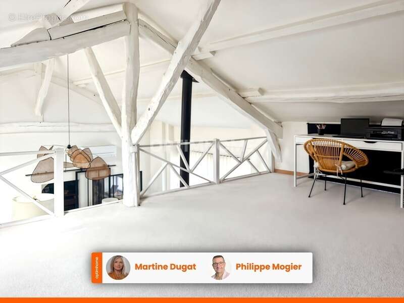 Maison à CREUZIER-LE-NEUF